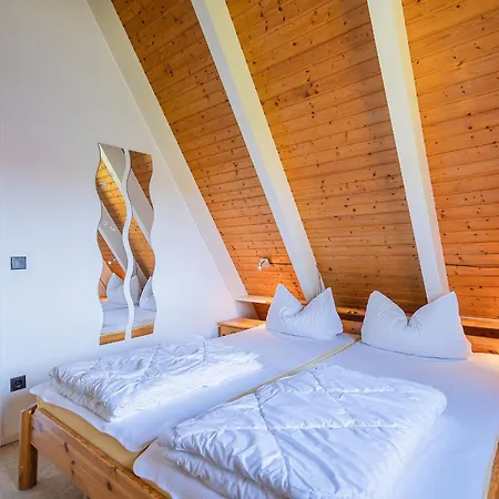 Ferienwohnpark Nurdachhaus Typ 8 Ndt 113 Immenstaad am Bodensee